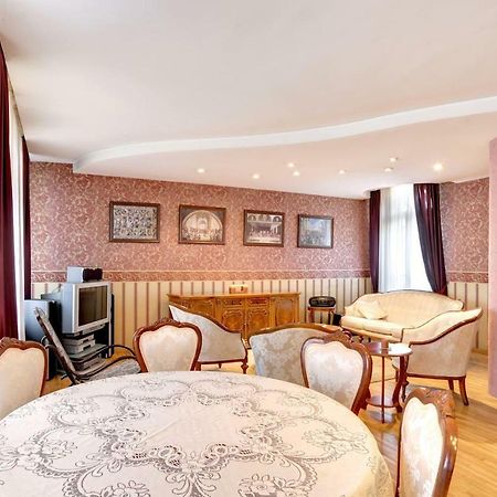 Aristocratic, Elegant, Designer Top Central Apartment Sofia Eksteriør billede