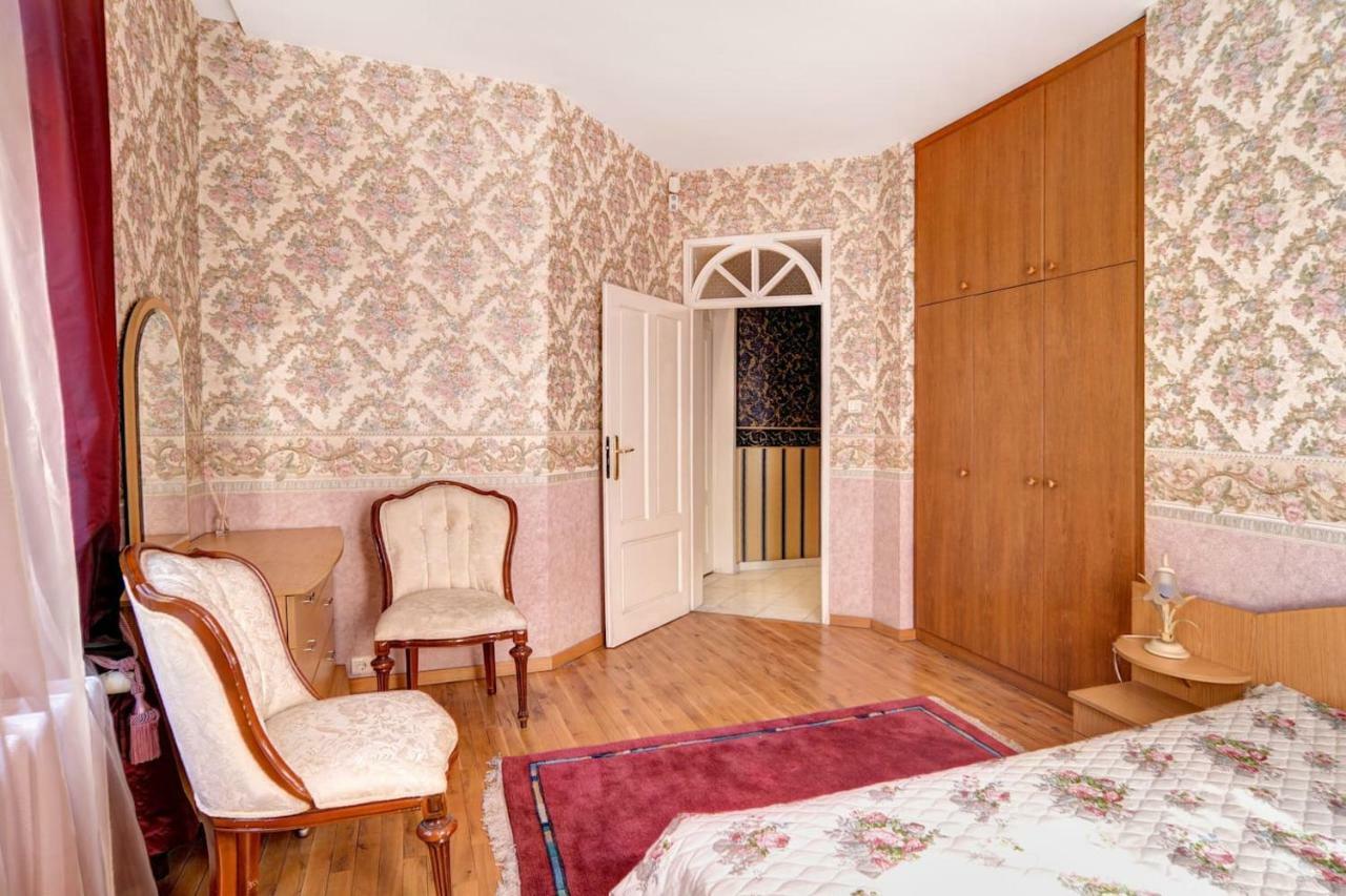 Aristocratic, Elegant, Designer Top Central Apartment Sofia Eksteriør billede