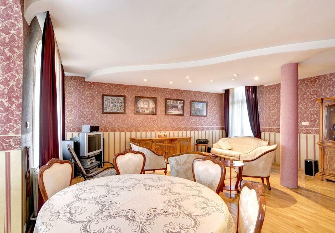 Aristocratic, Elegant, Designer Top Central Apartment Sofia Eksteriør billede